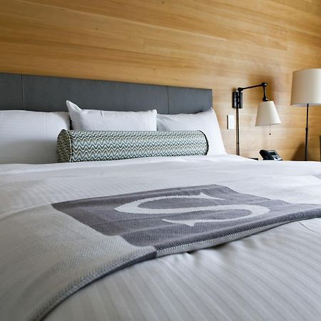 Sproat Lake Landing Resort Great Central ภายนอก รูปภาพ