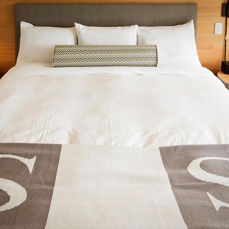 Sproat Lake Landing Resort Great Central ภายนอก รูปภาพ