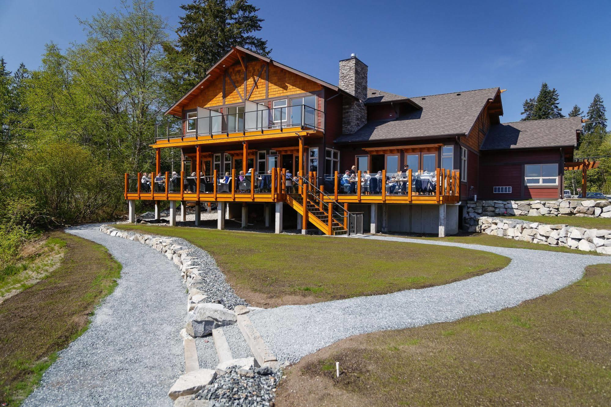 Sproat Lake Landing Resort Great Central ภายนอก รูปภาพ