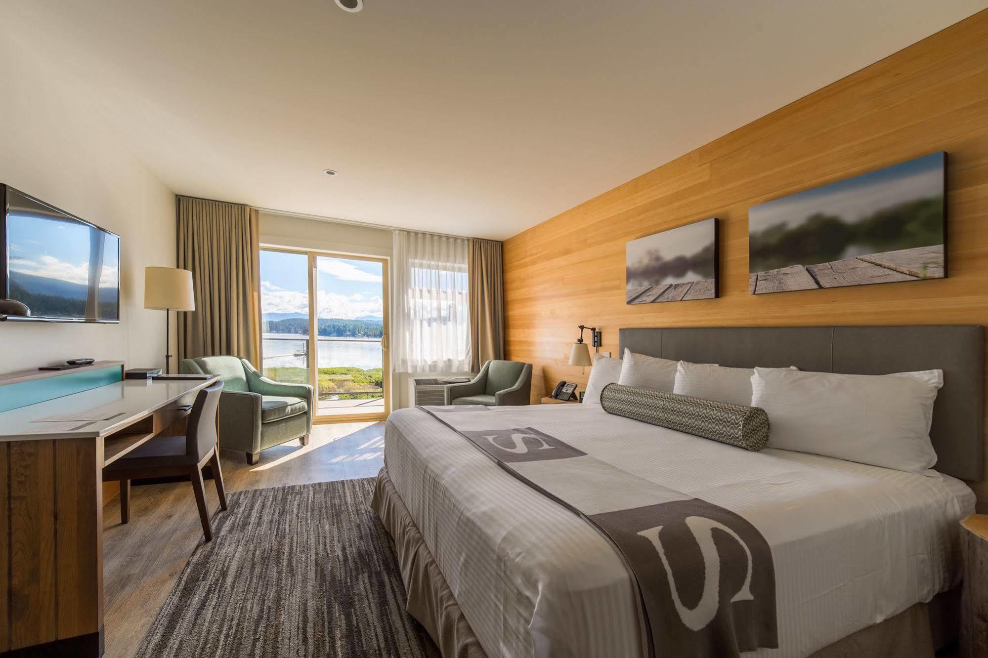 Sproat Lake Landing Resort Great Central ภายนอก รูปภาพ