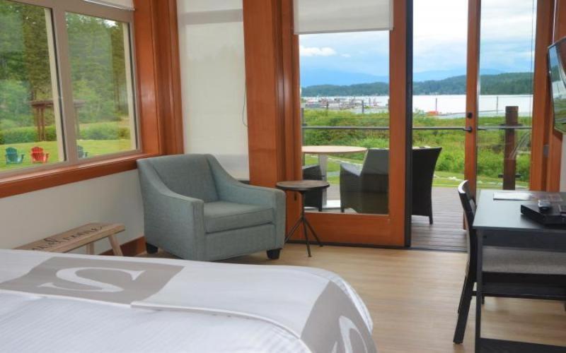 Sproat Lake Landing Resort Great Central ภายนอก รูปภาพ